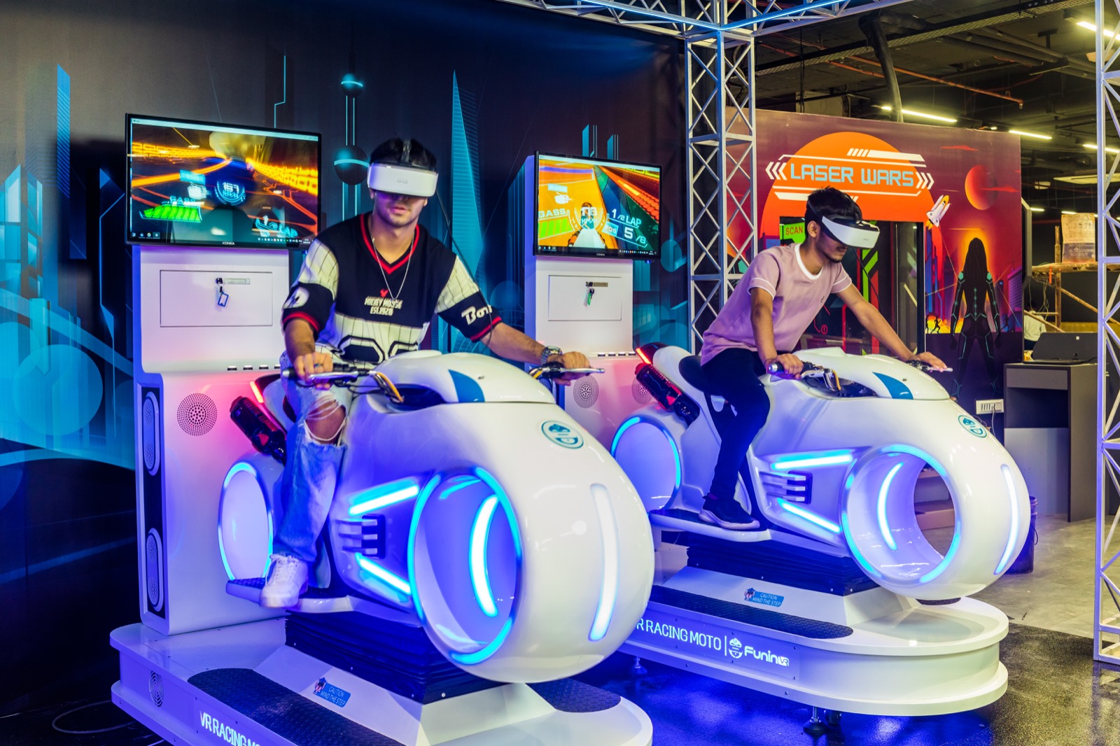 Stunning VR Arcade Game Machines in Indore